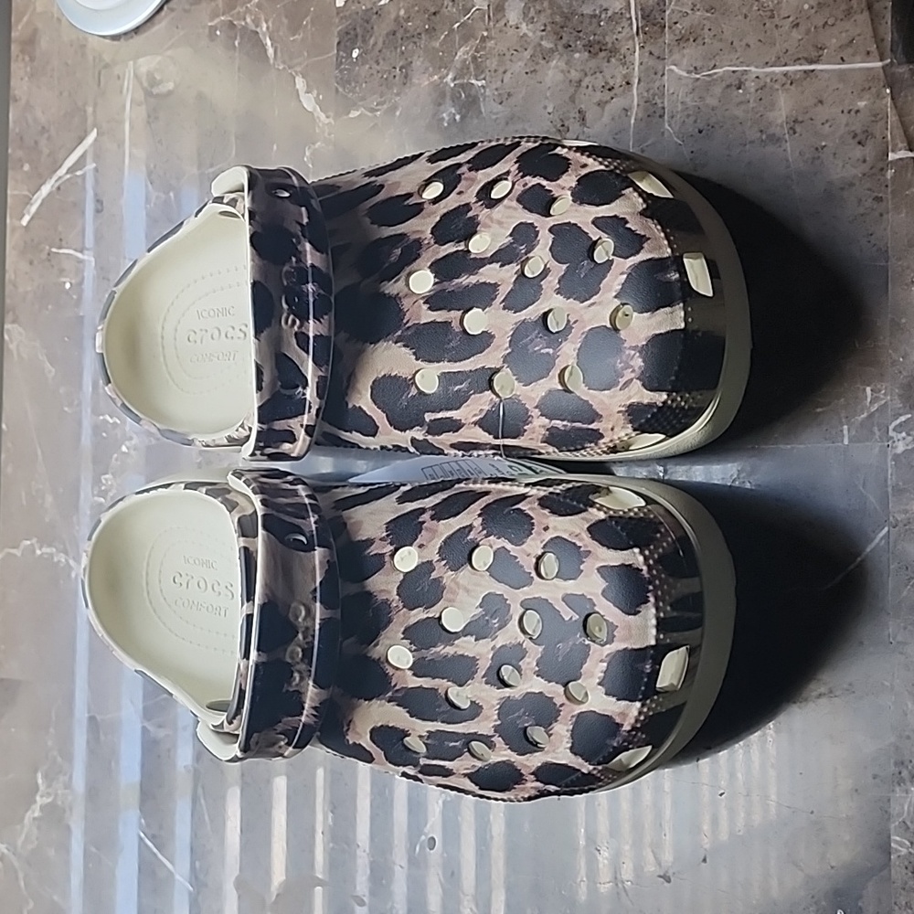 Women Crocs size 8 cheetah print wedges